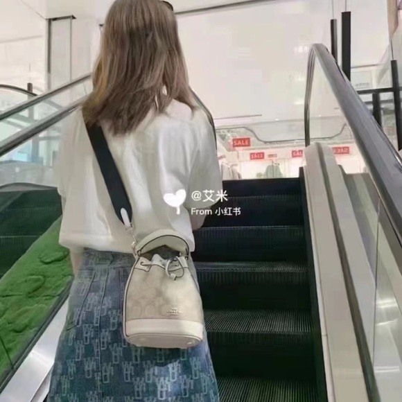 Coach Dempsey Bucket Bag 15 In Signature Canvas With Heart Charm - Picture 7 of 7